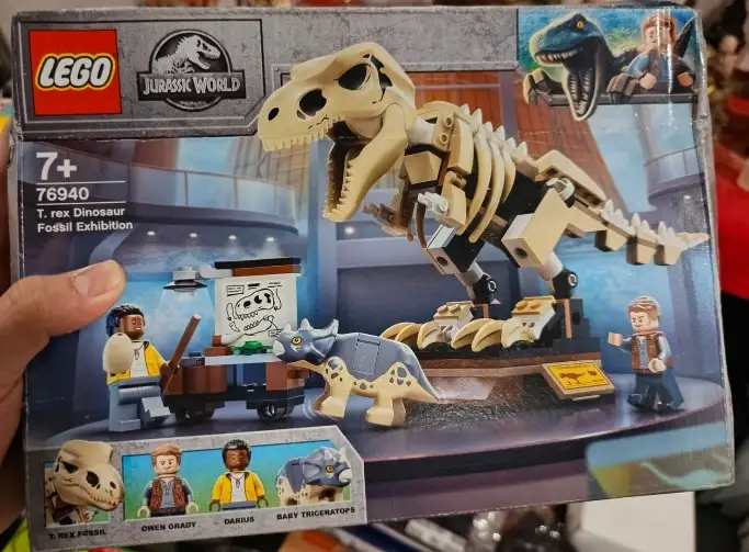 Jurassic World T-Rex Dinosaur Fossil Exhibition 76940 + Lego Jurassic World @ 1 pcs